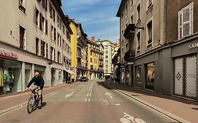 Mont Blanc - Emplacement n1 au centre d'Annecy